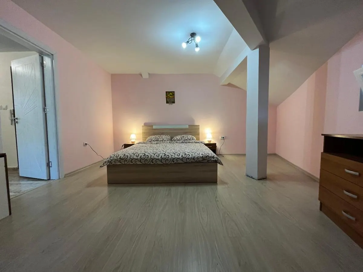 Apartment Happy Holiday Lazur Burgas 0*,  Bulgaria